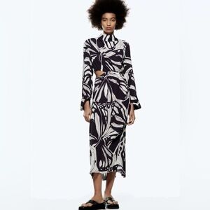 NWT Zara Monochrome Abstract Maxi Dress Navy Blue White Long Sleeve Sz. M